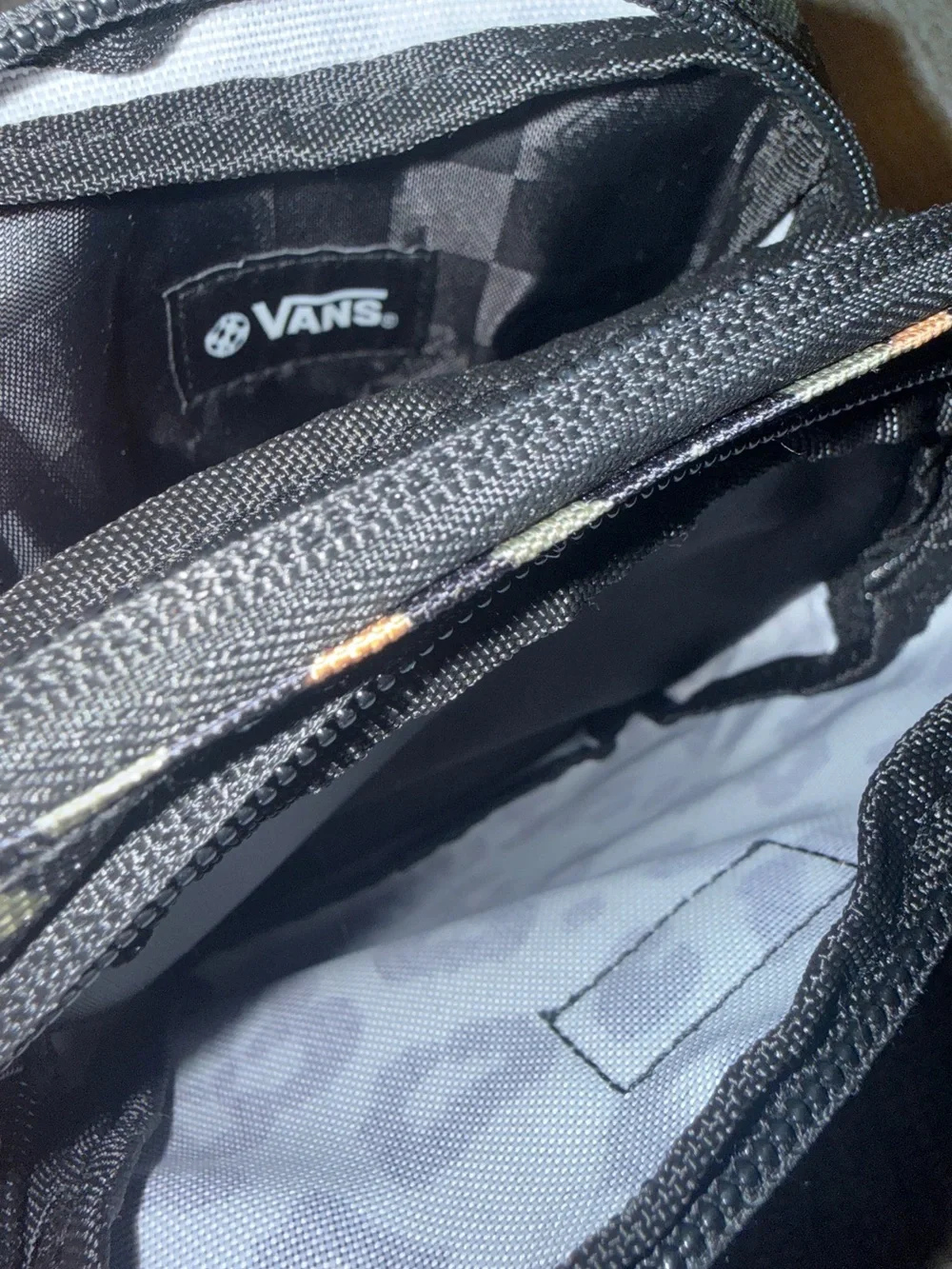 Vans compact crossbody